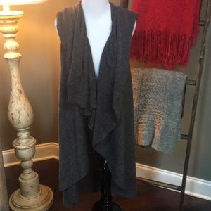 Flowey drape sweater Vest by city wrap on the go